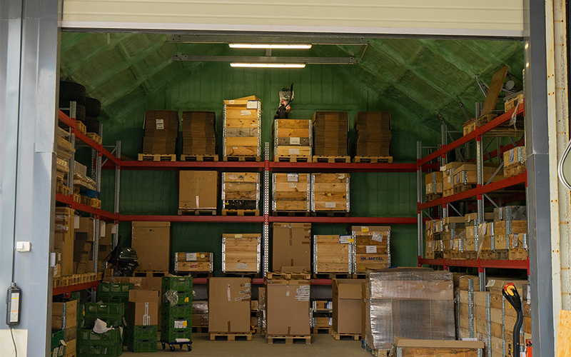 stålhall brukt som lager, kunde av nettbutikken wee.no