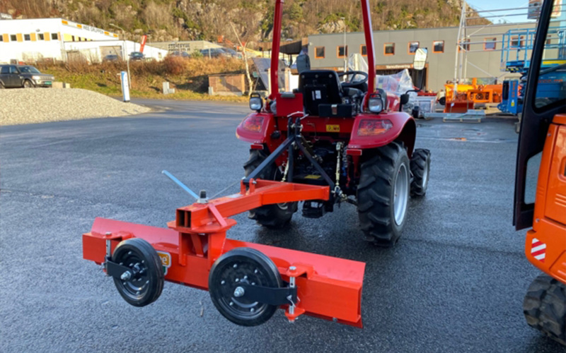 Broyteskjaer Traktor